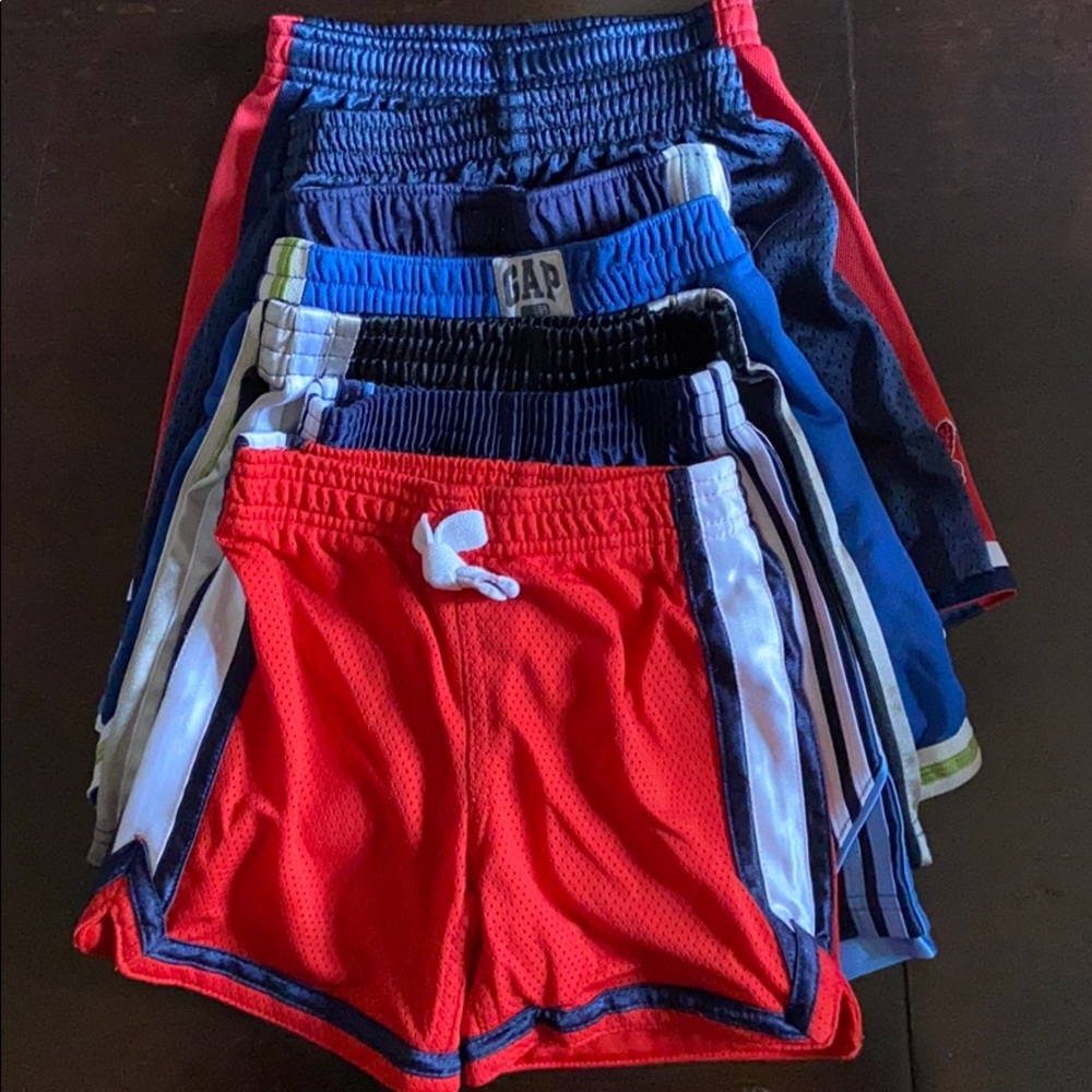 Lot of boys play shorts - Fit size 2